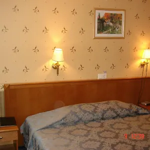 2* Otel Znannya
